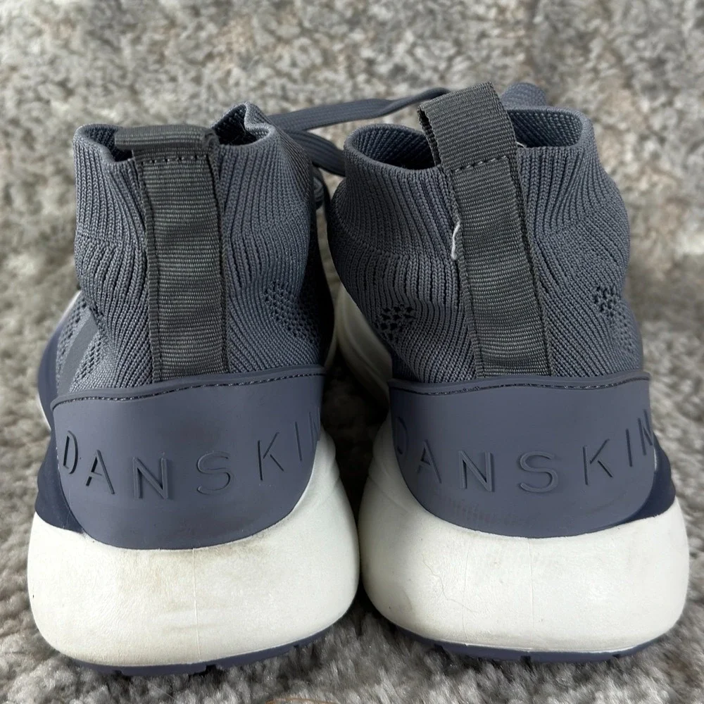 Danskin item description